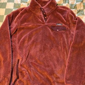 LL bean’s version of the Patagonia synchilla snap T